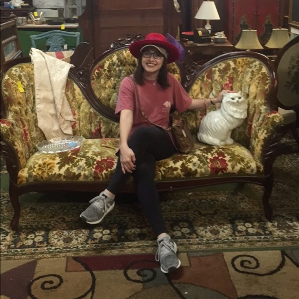 Meet your Posher, Marianne